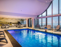 Zwembad in Kurhaus Zwembad in Kurhaus